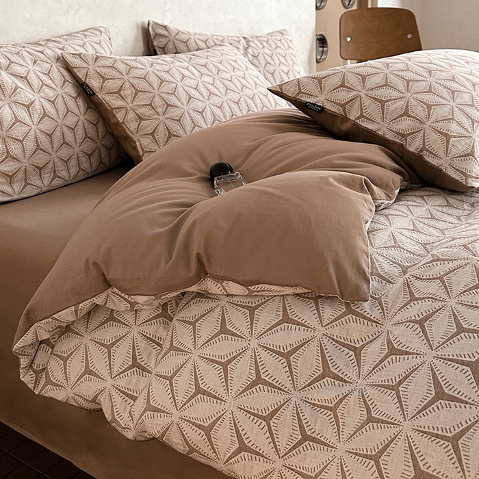 91家纺网 家纺一手货源 找家纺 宜代光年 2025新款60s水洗棉提花系列四件套-第三批 雪片花-暖橘