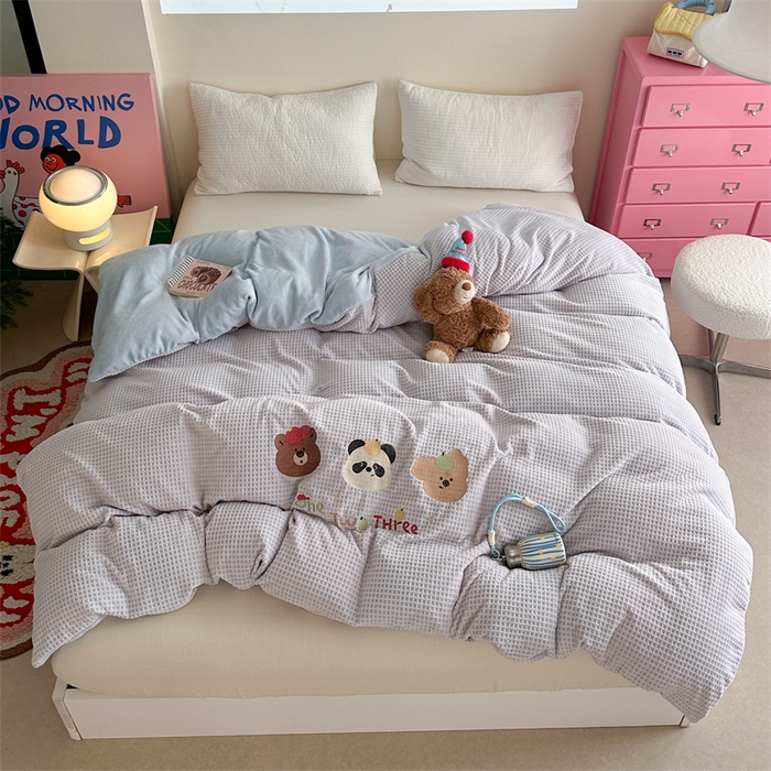 91家纺网 家纺一手货源 找家纺 暖生活 2025新款牛奶雕花绒单品枕套被套床笠-三小只系列 三只头像