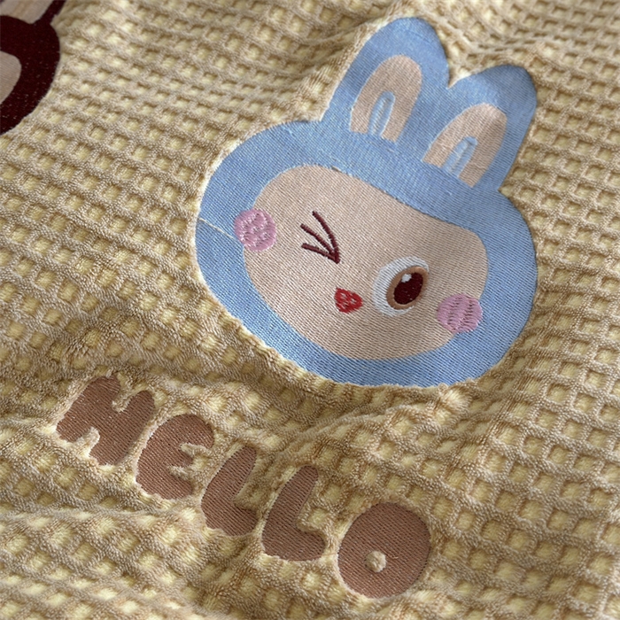 91家纺网 家纺一手货源 找家纺 （总）暖生活 2025新款牛奶雕花绒单品枕套被套床笠-三小只系列