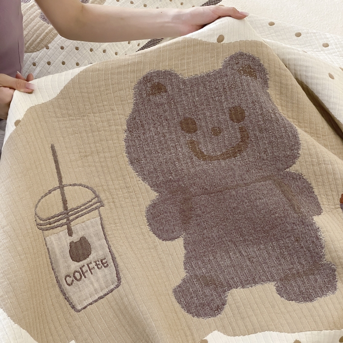 91家纺网 家纺一手货源 找家纺 麻依 2025新款软萌纱布床盖三件套（控价：229元） 甜品熊