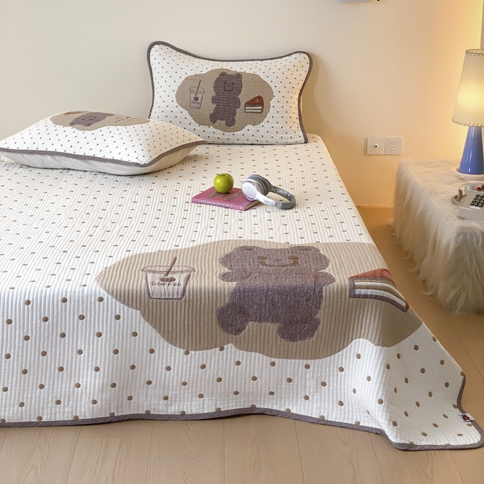 91家纺网 家纺一手货源 找家纺 麻依 2025新款软萌纱布床盖三件套（控价：229元） 甜品熊