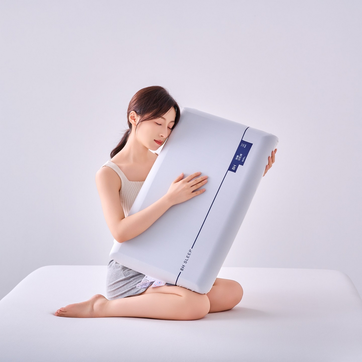 91家纺网 家纺一手货源 找家纺 明星枕业 2025新款朵朵酒店同款星球Pro零压记忆绵枕枕头成人护颈椎枕助睡眠男枕芯 零压记忆绵枕-单芯白色