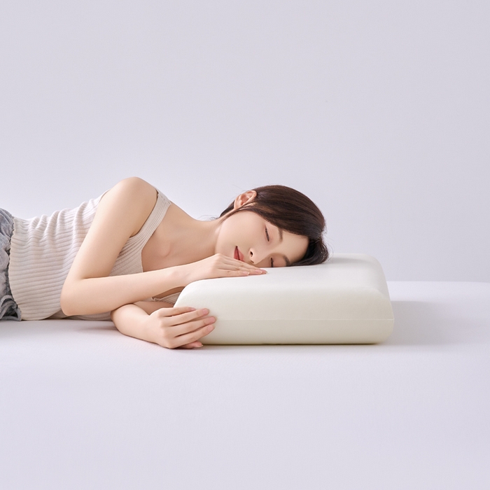 91家纺网 家纺一手货源 找家纺 明星枕业 2025新款朵朵酒店同款星球Pro零压记忆绵枕枕头成人护颈椎枕助睡眠男枕芯 零压记忆绵枕-单芯白色