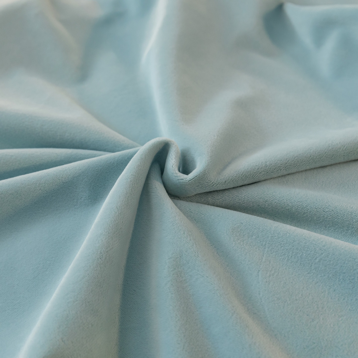 91家纺网 家纺一手货源 找家纺 如一 2025新款水晶绒刺绣四件套 轻羽-梵星兰