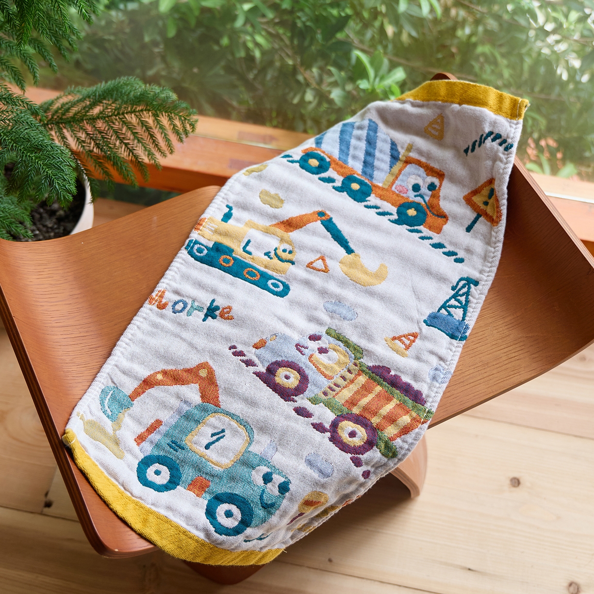 91家纺网 家纺一手货源 找家纺 沐瑟家纺 2025新款全棉纱布儿童卡通小毛巾 工程车 25*50cm/条