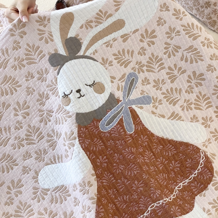 91家纺网 家纺一手货源 找家纺 麻依 2025新款软萌纱布床盖三件套（控价：229元） 许愿小兔