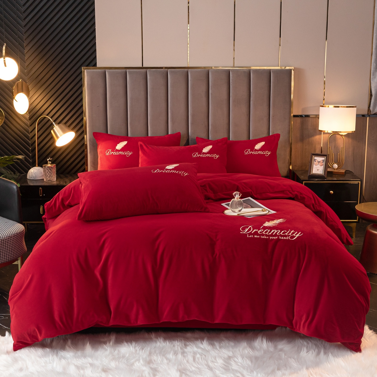 91家纺网 家纺一手货源 找家纺 如一 2025新款水晶绒刺绣四件套 轻羽-中国红