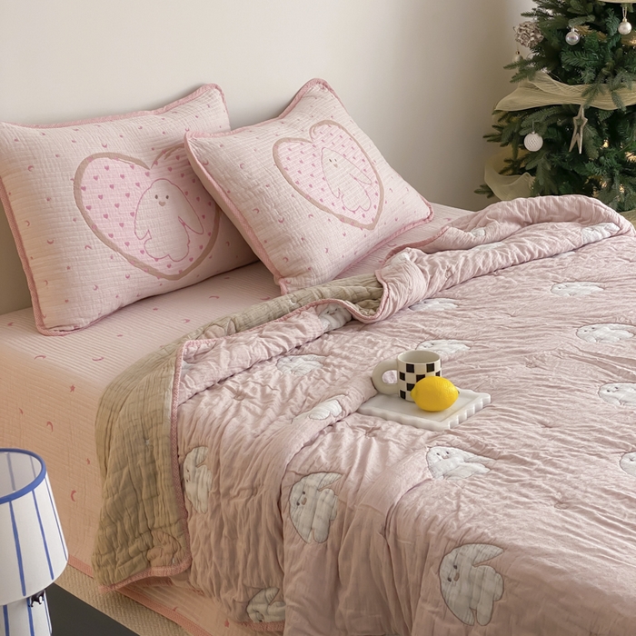 91家纺网 家纺一手货源 找家纺 麻依 2025新款十层纱布软萌泡芙被被子春秋被子被芯 新月兔