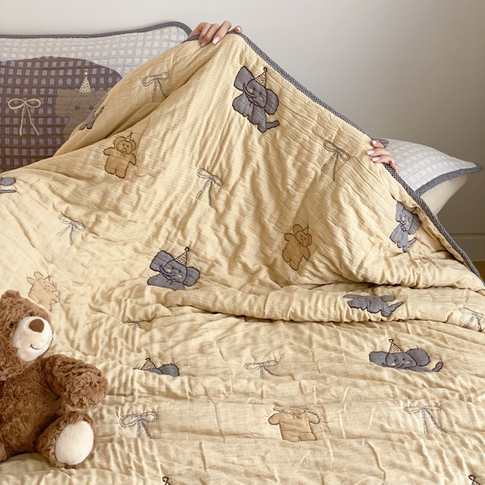 91家纺网 家纺一手货源 找家纺 麻依 2025新款十层纱布软萌泡芙被被子春秋被子被芯 小熊小象