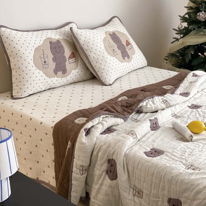 91家纺网 家纺一手货源 找家纺 麻依 2025新款十层纱布软萌泡芙被被子春秋被子被芯 甜品熊