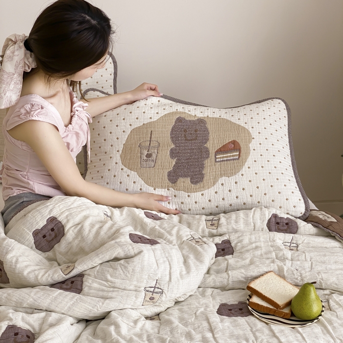 91家纺网 家纺一手货源 找家纺 麻依 2025新款十层纱布软萌泡芙被被子春秋被子被芯 甜品熊