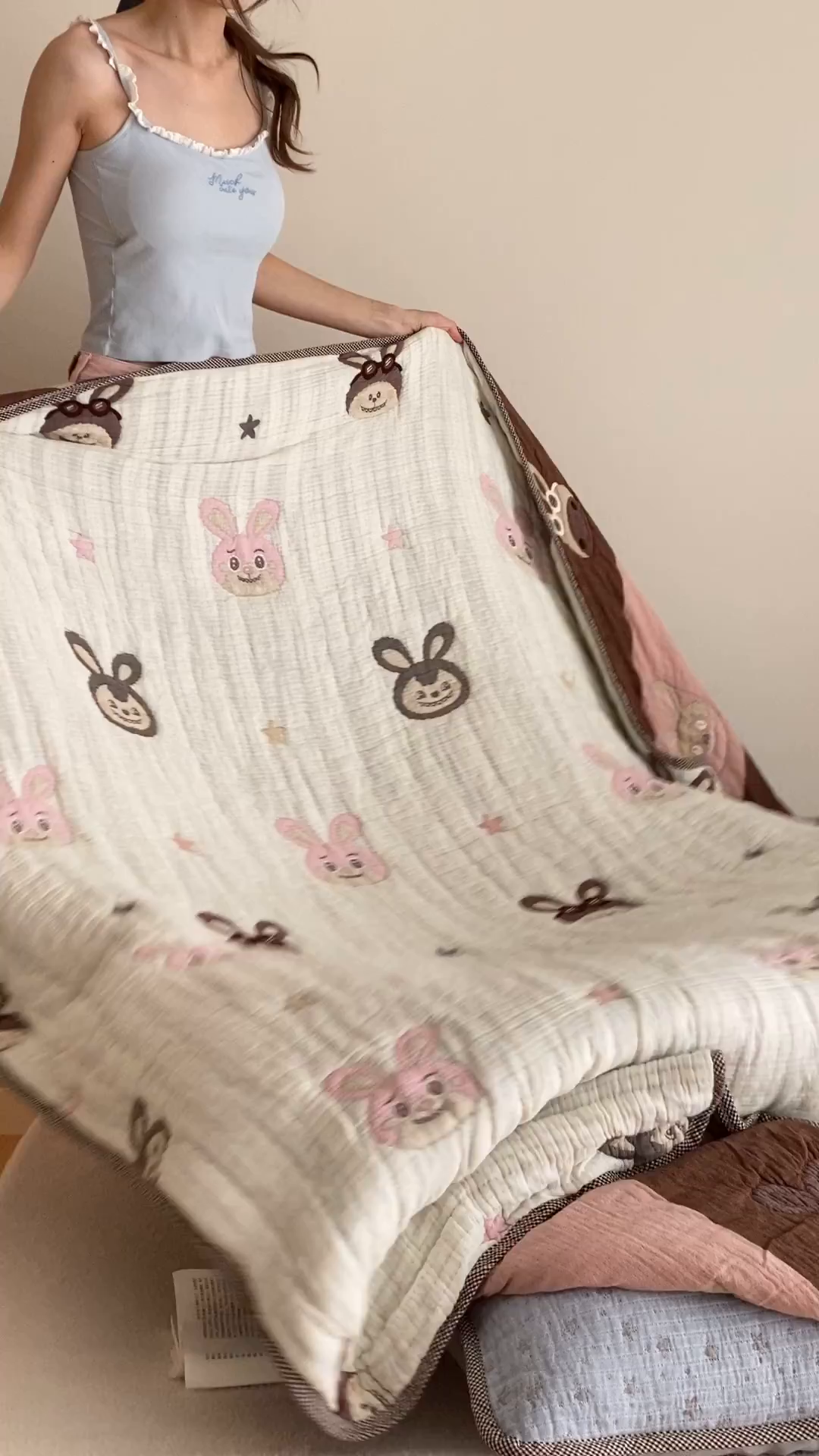 91家纺网 家纺一手货源 找家纺 麻依 2025新款十层纱布软萌泡芙被被子春秋被子被芯 伙伴拉布