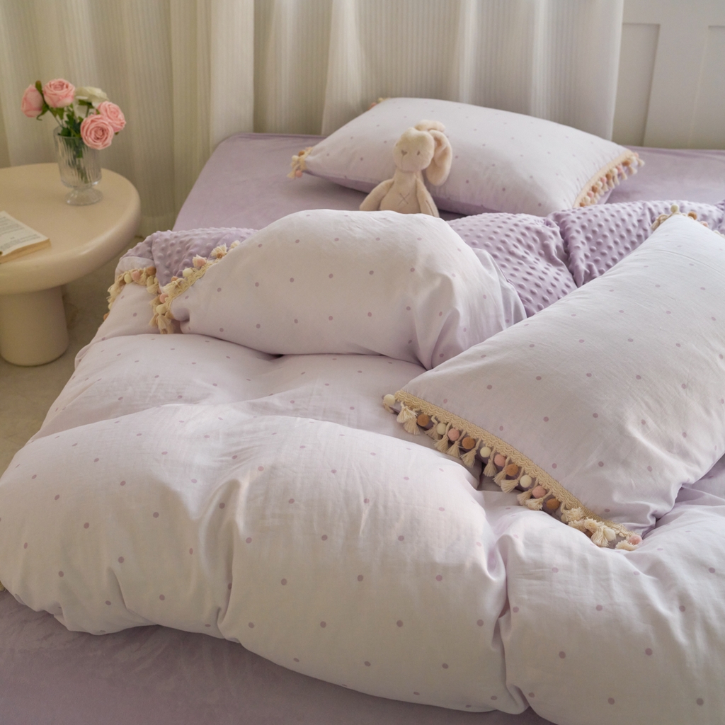 91家纺网 家纺一手货源 找家纺 洋铭区（原狠狠爱） 2025秋冬彩球双层纱+豆豆绒四件套系列 小米紫点