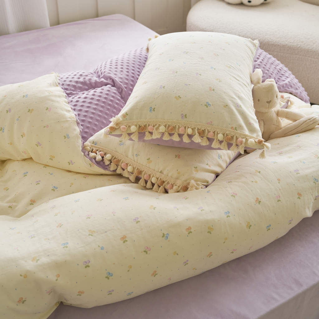 91家纺网 家纺一手货源 找家纺 洋铭区（原狠狠爱） 2025秋冬彩球双层纱+豆豆绒四件套系列 果酱樱桃