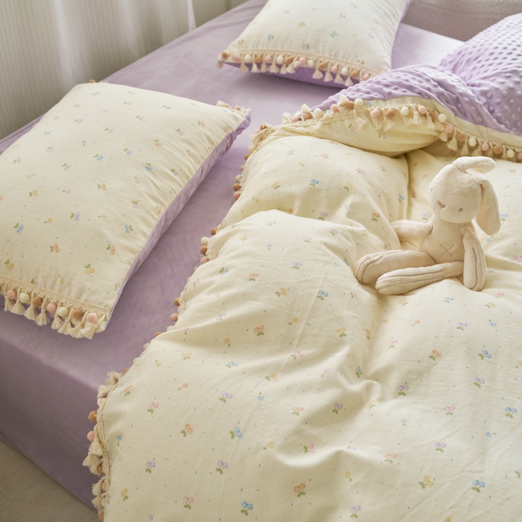 91家纺网 家纺一手货源 找家纺 洋铭区（原狠狠爱） 2025秋冬彩球双层纱+豆豆绒四件套系列 果酱樱桃