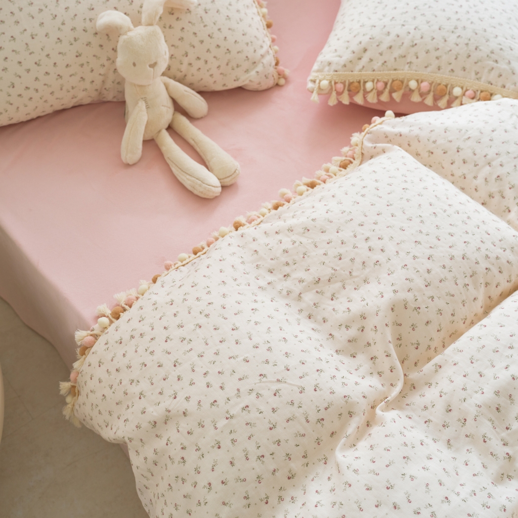 91家纺网 家纺一手货源 找家纺 洋铭区（原狠狠爱） 2025秋冬彩球双层纱+豆豆绒四件套系列 琉璃樱花