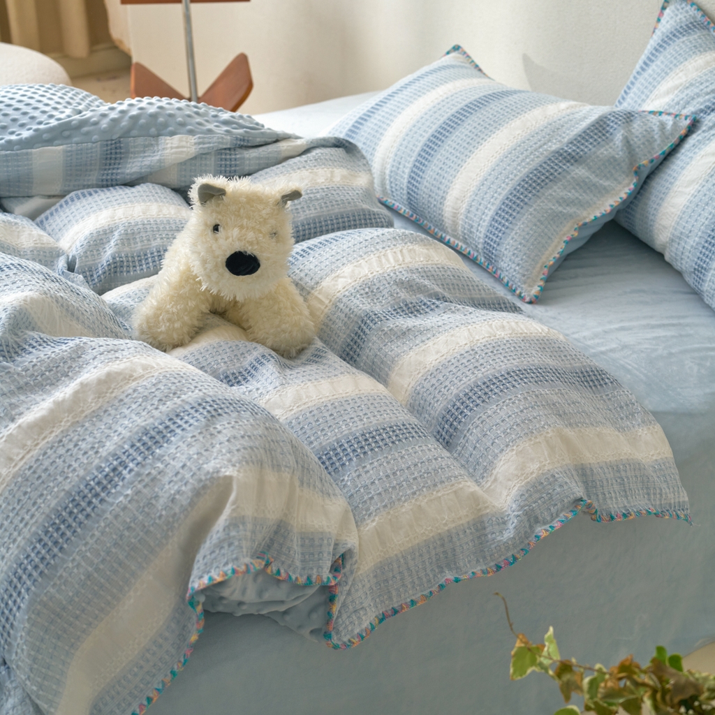 91家纺网 家纺一手货源 找家纺 洋铭区（原狠狠爱） 2025秋冬全棉华夫格+豆豆绒四件套系列 元气蓝