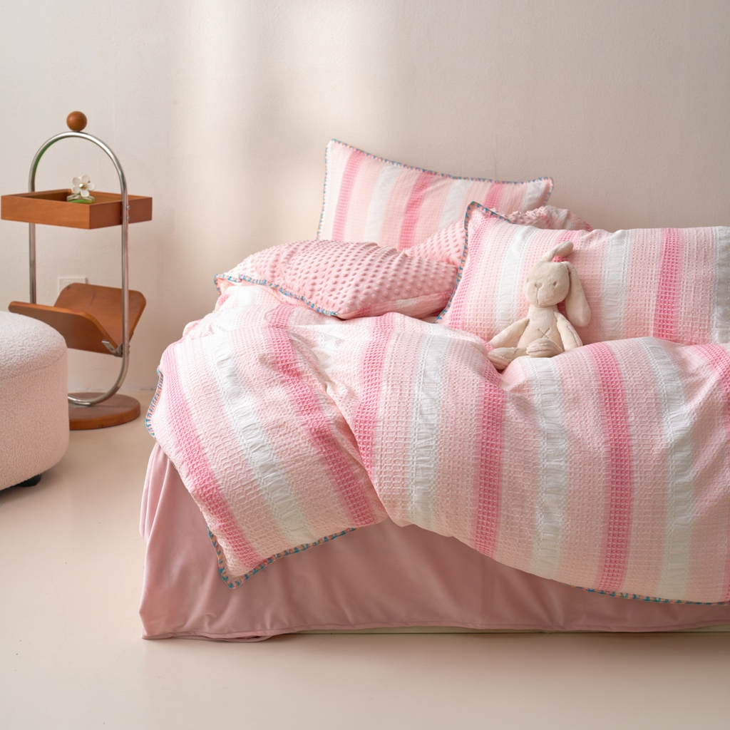 91家纺网 家纺一手货源 找家纺 洋铭区（原狠狠爱） 2025秋冬全棉华夫格+豆豆绒四件套系列 香香粉