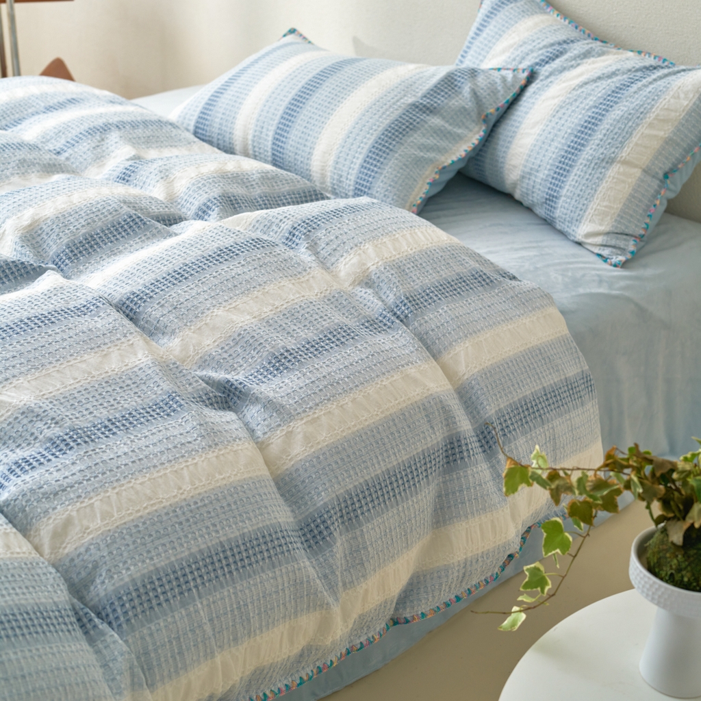 91家纺网 家纺一手货源 找家纺 洋铭区（原狠狠爱） 2025秋冬全棉华夫格+豆豆绒四件套系列 元气蓝