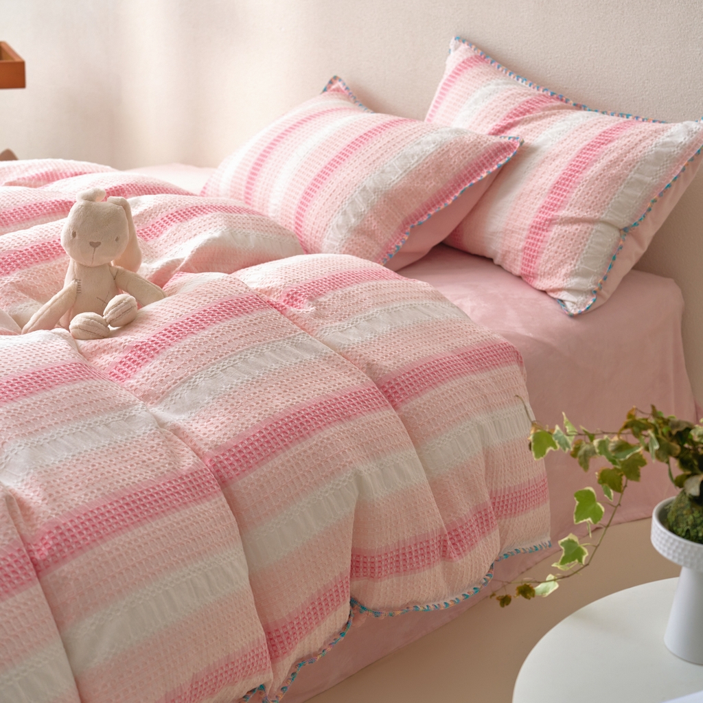 91家纺网 家纺一手货源 找家纺 洋铭区（原狠狠爱） 2025秋冬全棉华夫格+豆豆绒四件套系列 香香粉