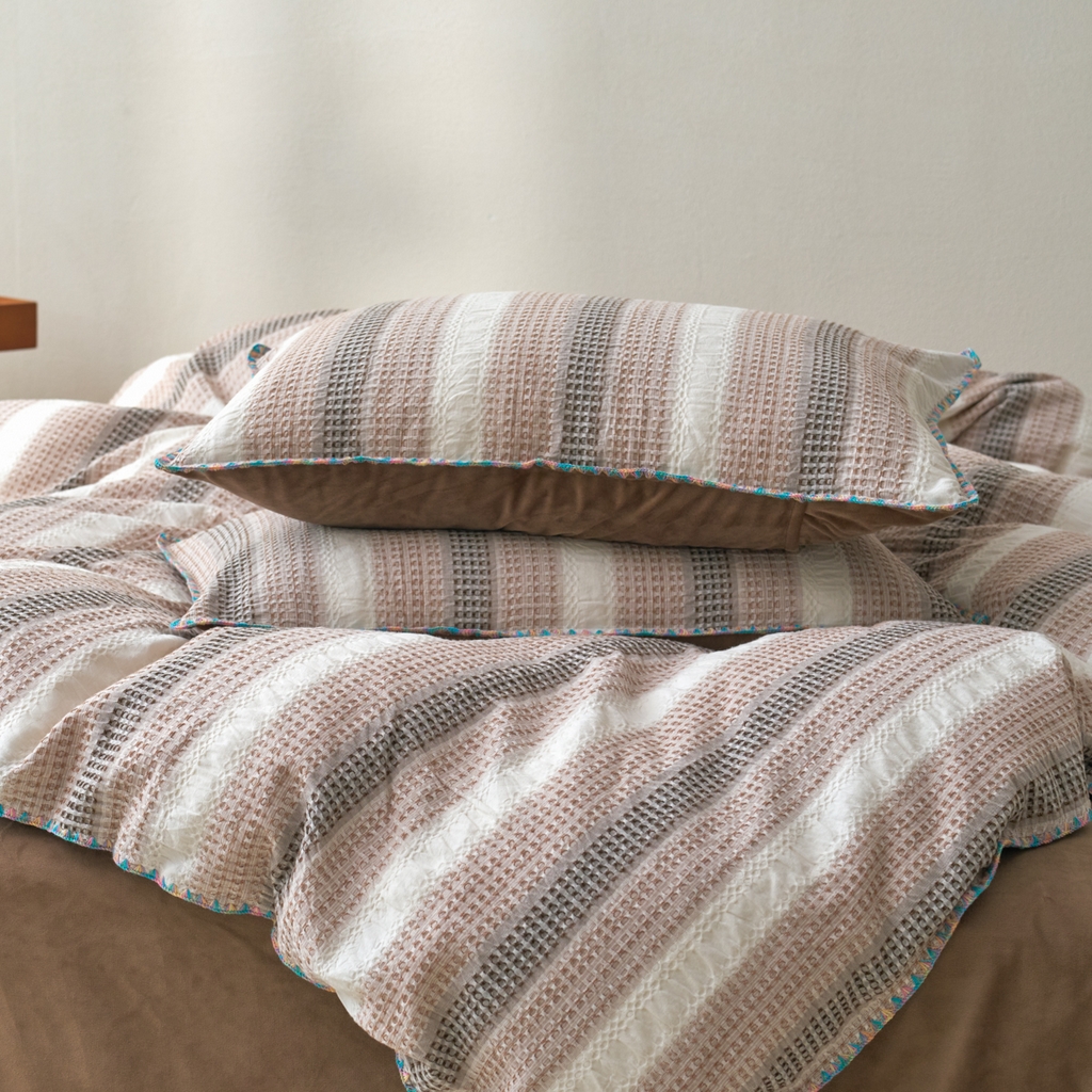 91家纺网 家纺一手货源 找家纺 洋铭区（原狠狠爱） 2025秋冬全棉华夫格+豆豆绒四件套系列 松露咖