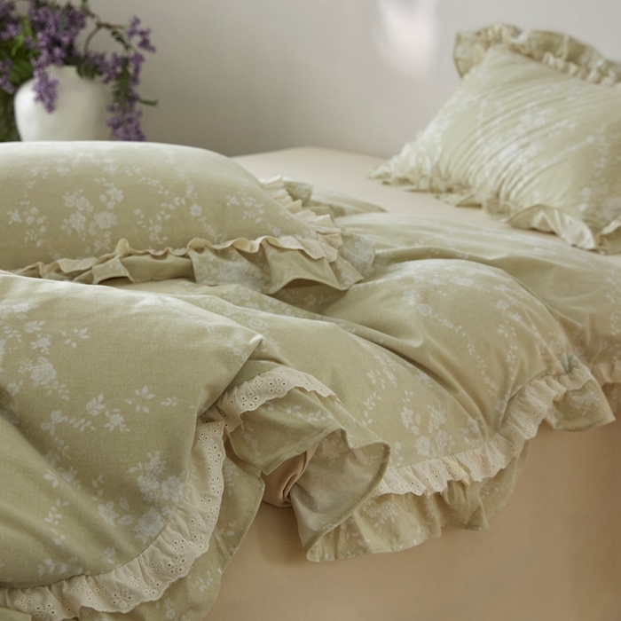 91家纺网 家纺一手货源 找家纺 金奇达家纺 2025新款A类保暖羽零™空气拉绒加厚法式荷叶边四件套热肤膜【森屿集】（会员减50元） 热肤膜【森屿集】系列，标准号全网控价（折后券后）不低于228元  绿屿浮光