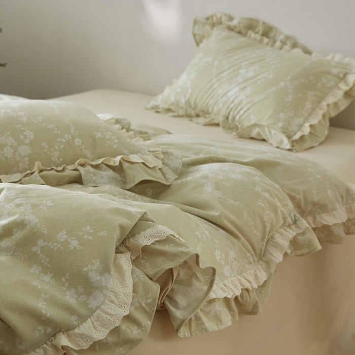 91家纺网 家纺一手货源 找家纺 金奇达家纺 2025新款A类保暖羽零™空气拉绒加厚法式荷叶边四件套热肤膜【森屿集】（会员减50元） 热肤膜【森屿集】系列，标准号全网控价（折后券后）不低于228元  绿屿浮光