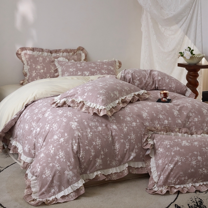 91家纺网 家纺一手货源 找家纺 金奇达家纺 2025新款A类保暖羽零™空气拉绒加厚法式荷叶边四件套热肤膜【森屿集】（会员减50元） 热肤膜【森屿集】系列，标准号全网控价（折后券后）不低于228元  樱粉晨曦