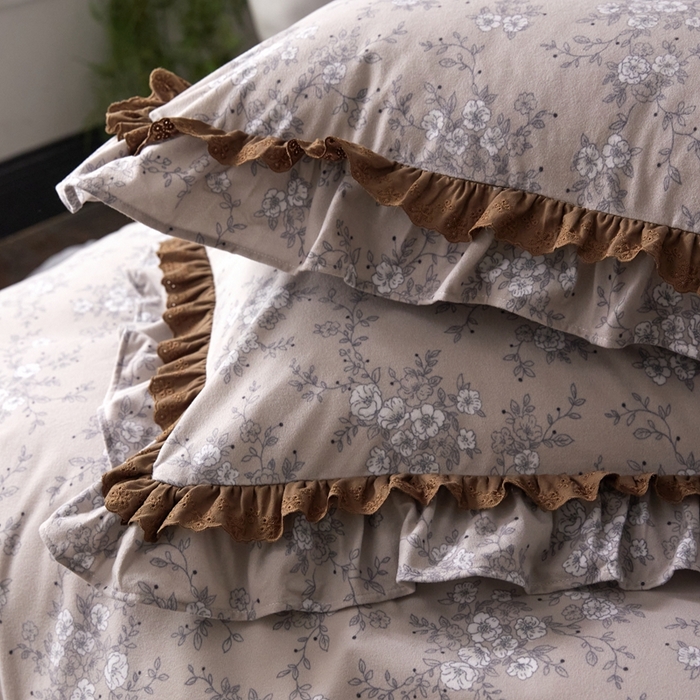 91家纺网 家纺一手货源 找家纺 金奇达家纺 2025新款A类保暖羽零™空气拉绒加厚法式荷叶边四件套热肤膜【森屿集】（会员减50元） 热肤膜【森屿集】系列，标准号全网控价（折后券后）不低于228元  南风知意