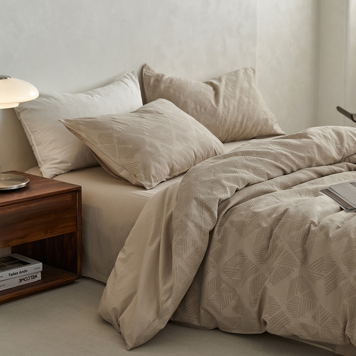 91家纺网 家纺一手货源 找家纺 （总）宜代光年 2025新款三层纱60s水洗棉提花系列四件套