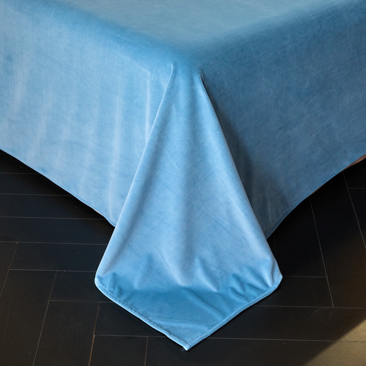 91家纺网 家纺一手货源 找家纺 如一 2025新款水晶绒刺绣四件套 银杏-宾利蓝