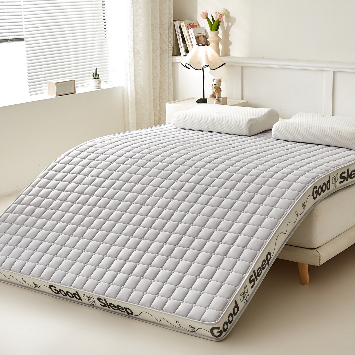 91家纺网 家纺一手货源 找家纺 元昊床垫 2025新款立体针织乳胶记忆海绵床垫 蝴蝶结-落尘灰