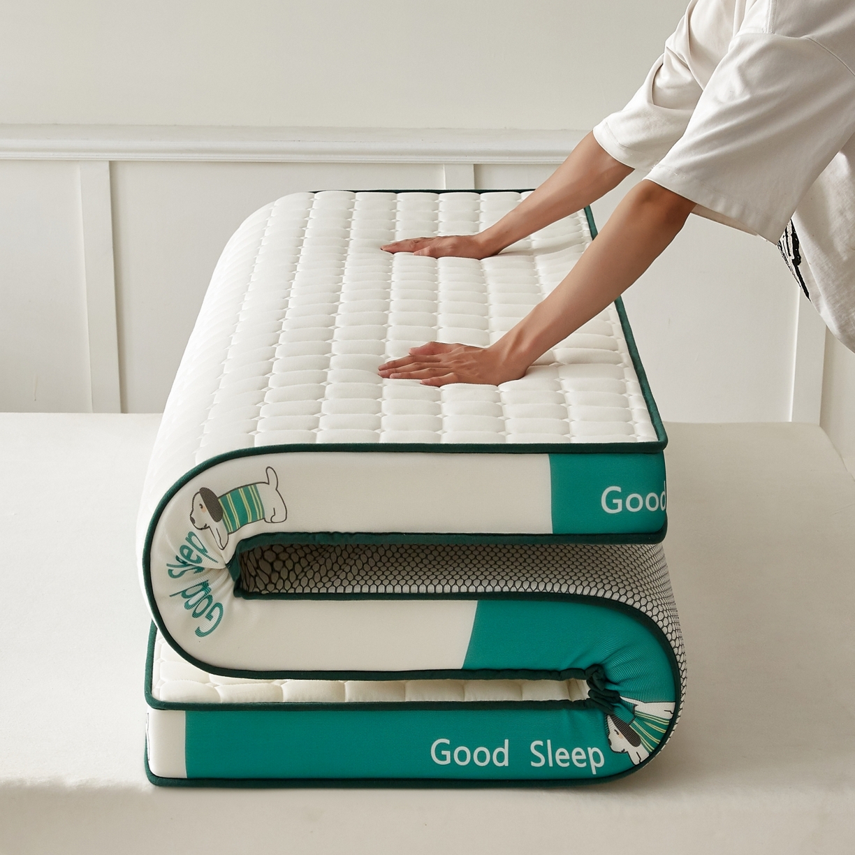 91家纺网 家纺一手货源 找家纺 元昊床垫 2025新款立体针织乳胶记忆海绵床垫 旺旺狗-绿围白