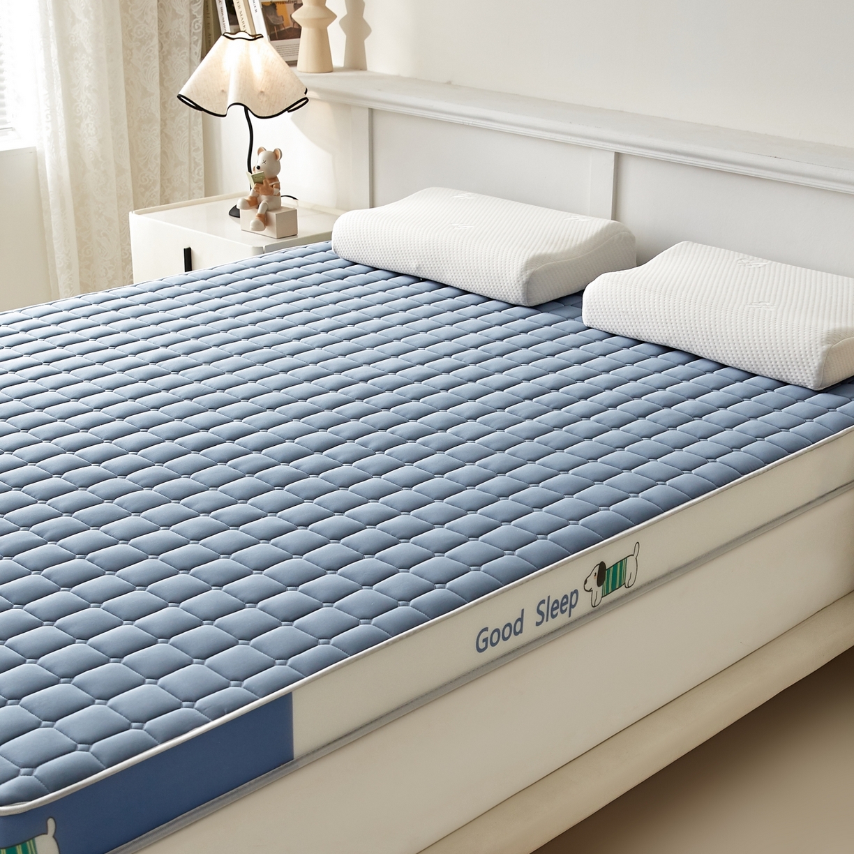 91家纺网 家纺一手货源 找家纺 元昊床垫 2025新款立体针织乳胶记忆海绵床垫 汪汪狗-布丁蓝
