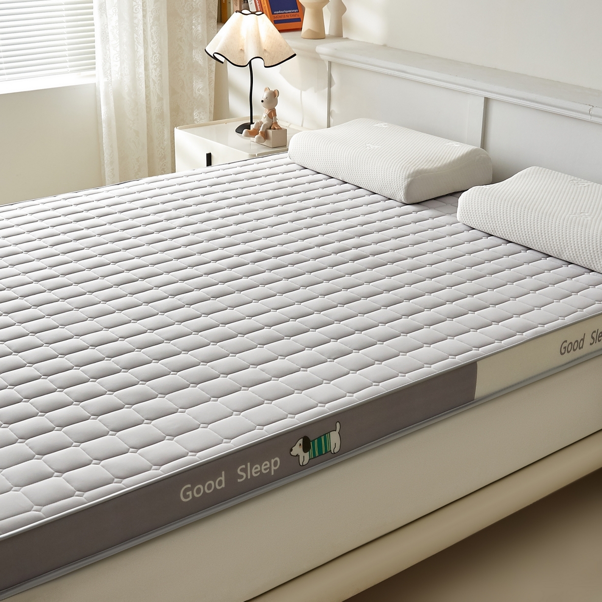 91家纺网 家纺一手货源 找家纺 元昊床垫 2025新款立体针织乳胶记忆海绵床垫 旺旺狗-布丁灰