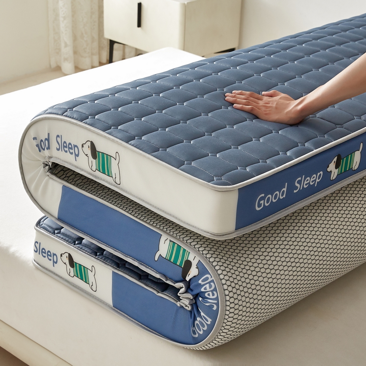 91家纺网 家纺一手货源 找家纺 元昊床垫 2025新款立体针织乳胶记忆海绵床垫 汪汪狗-布丁蓝