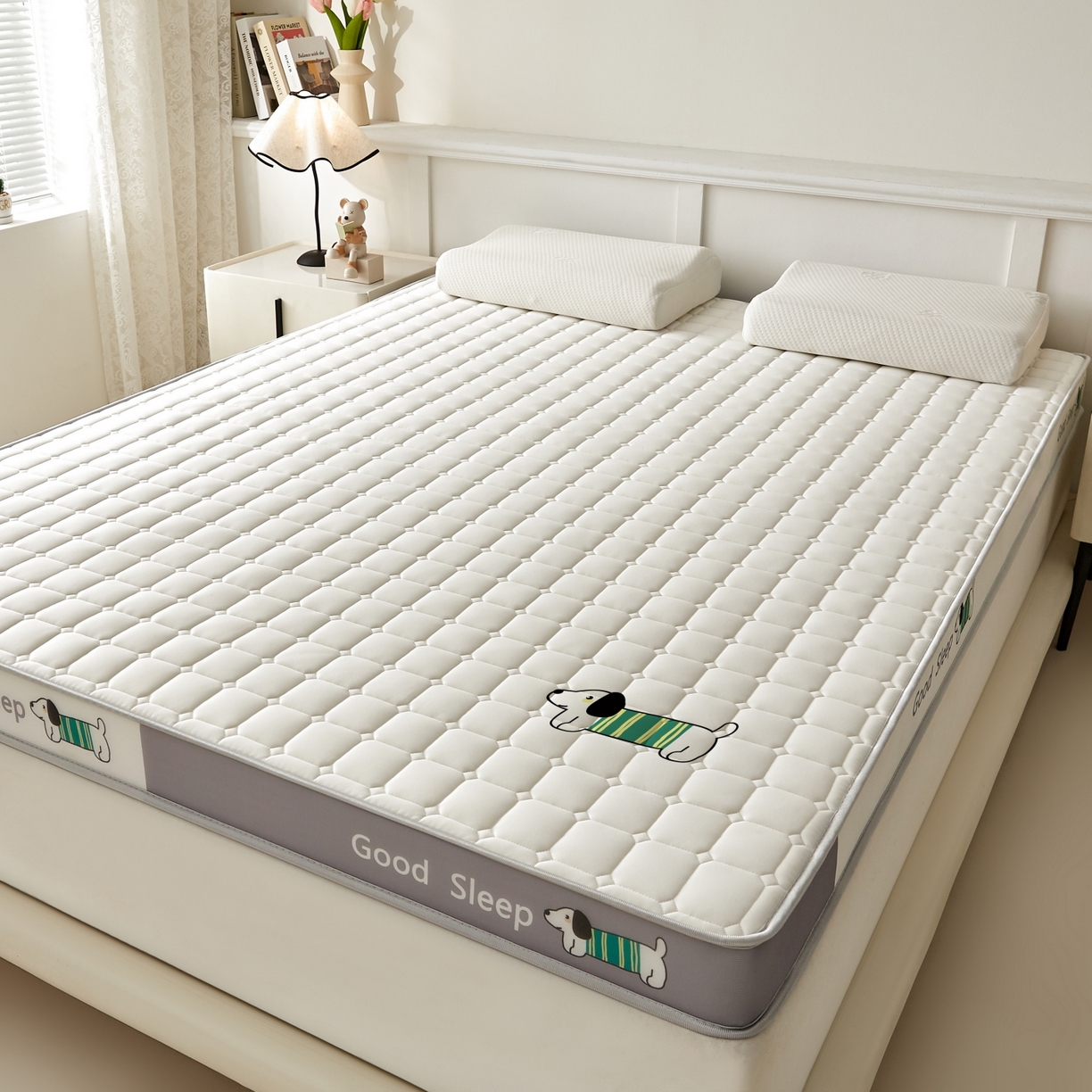 91家纺网 家纺一手货源 找家纺 元昊床垫 2025新款立体针织乳胶记忆海绵床垫 汪汪狗-布丁白