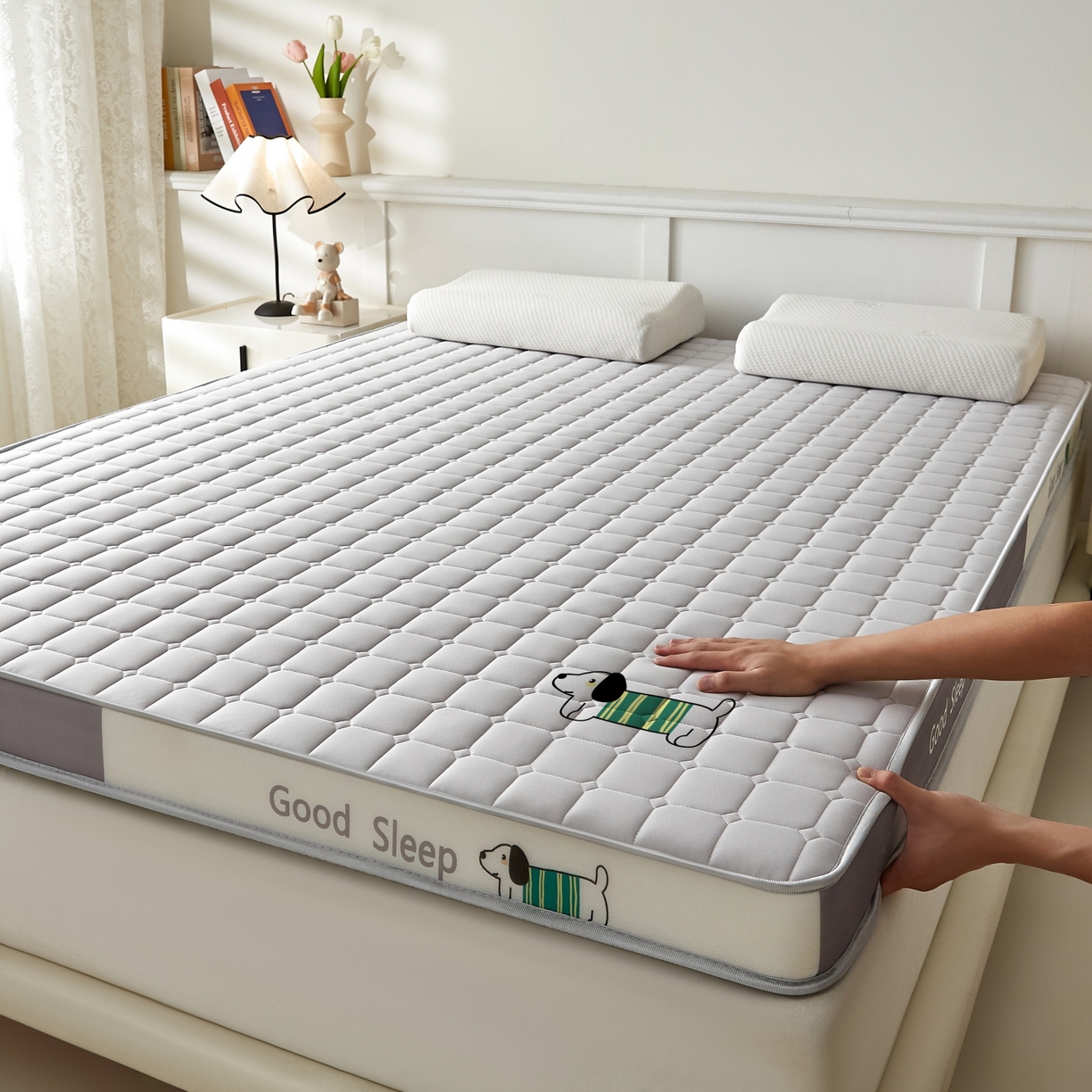 91家纺网 家纺一手货源 找家纺 元昊床垫 2025新款立体针织乳胶记忆海绵床垫 旺旺狗-布丁灰