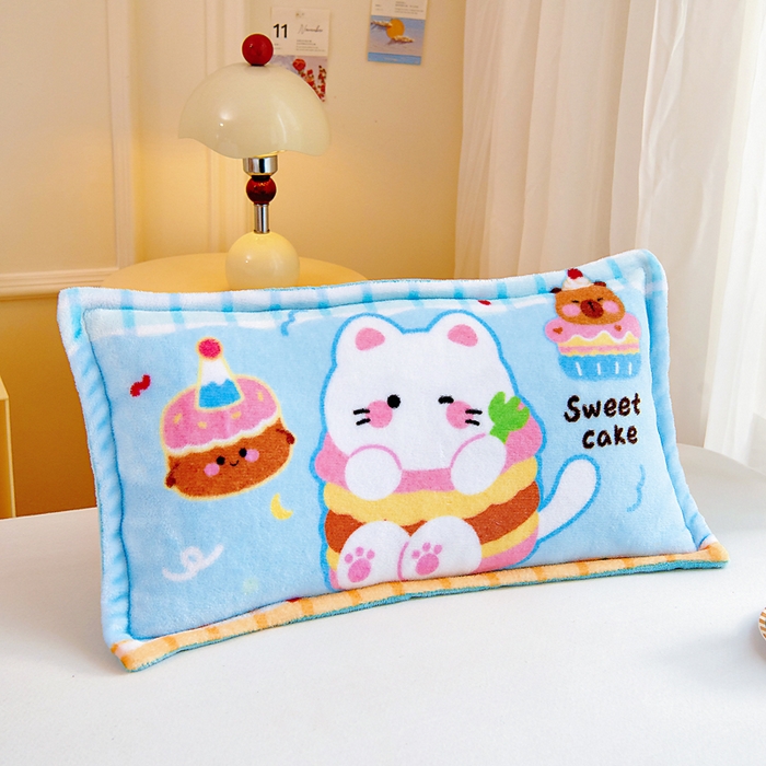 91家纺网 家纺一手货源 找家纺 吉咪兔家纺 25年新款大版定位图案儿童卡通牛奶绒枕套加厚秋冬季宝宝枕头套幼儿园枕芯套蛋糕猫咪