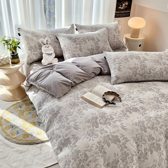 91家纺网 家纺一手货源 找家纺 宜代光年 2025新款三层纱60s水洗棉提花系列四件套 繁花-灰