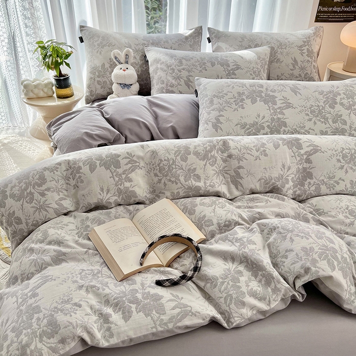 91家纺网 家纺一手货源 找家纺 宜代光年 2025新款三层纱60s水洗棉提花系列四件套 繁花-灰