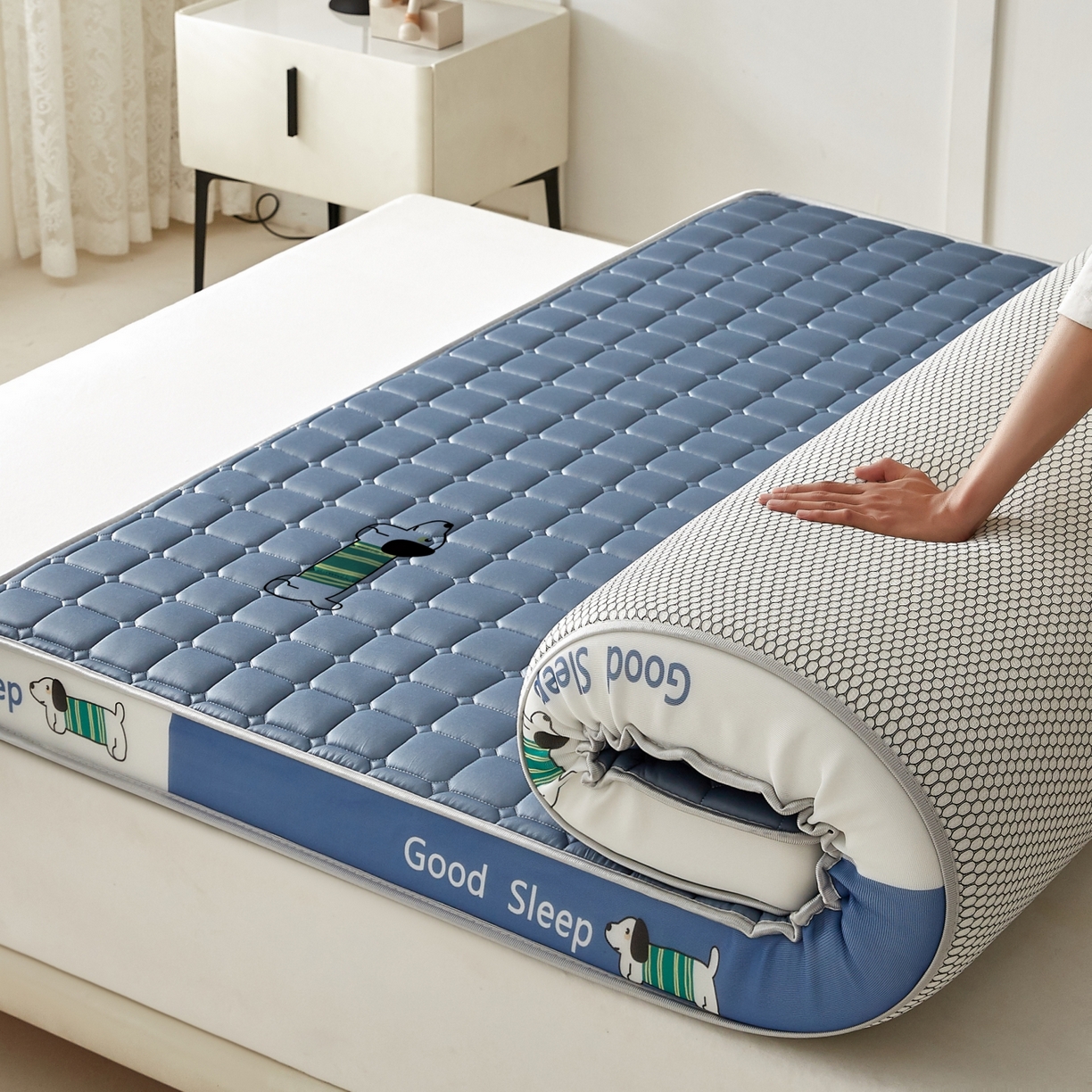 91家纺网 家纺一手货源 找家纺 元昊床垫 2025新款立体针织乳胶记忆海绵床垫 汪汪狗-布丁蓝