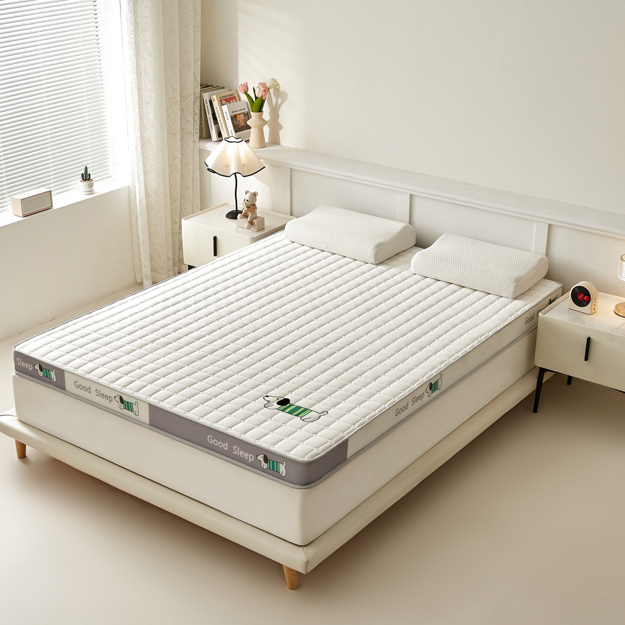 91家纺网 家纺一手货源 找家纺 元昊床垫 2025新款立体针织乳胶记忆海绵床垫 汪汪狗-布丁白