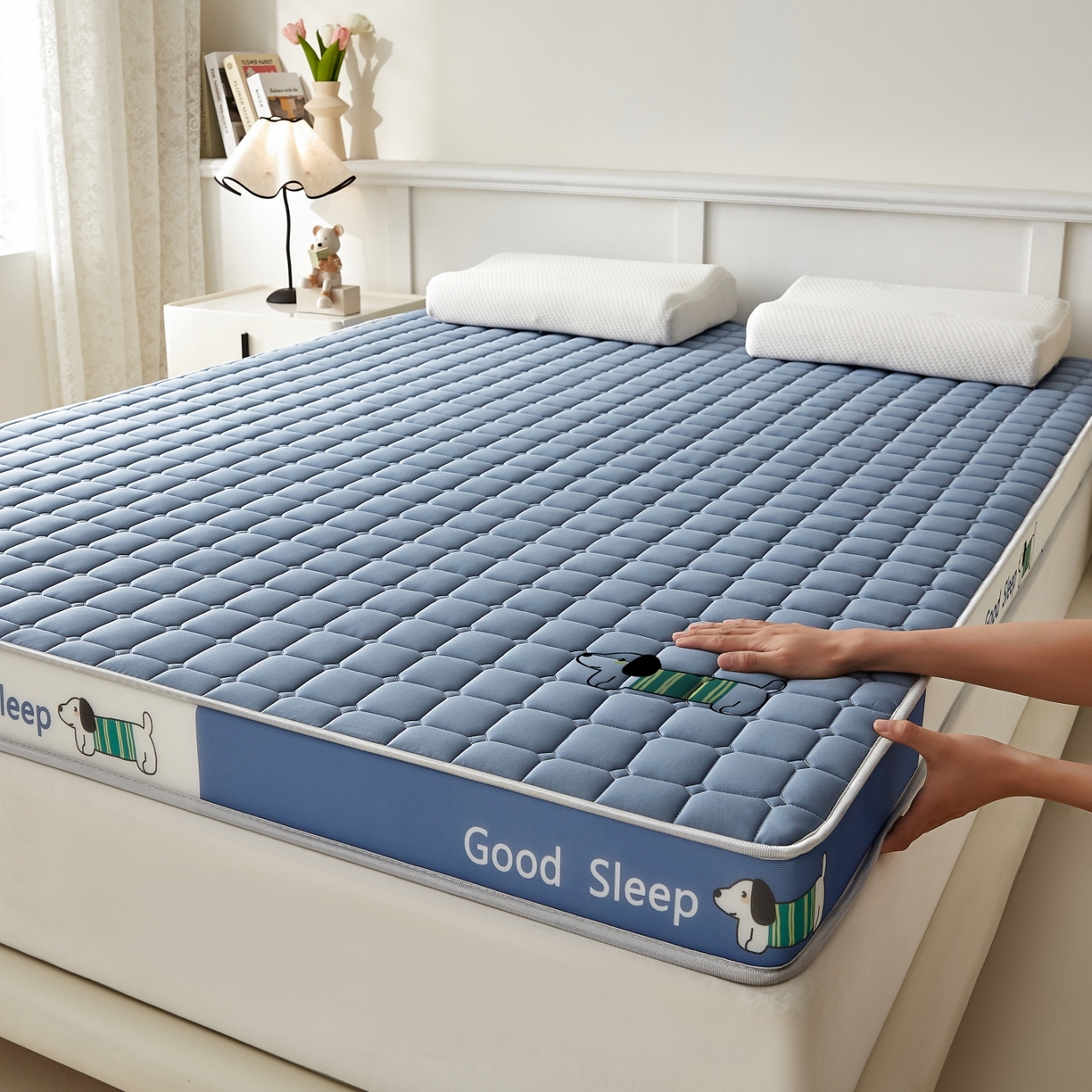 91家纺网 家纺一手货源 找家纺 元昊床垫 2025新款立体针织乳胶记忆海绵床垫 汪汪狗-布丁蓝