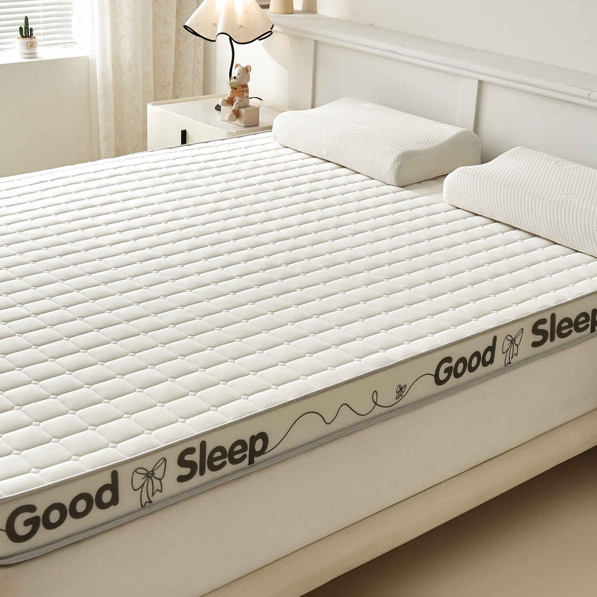 91家纺网 家纺一手货源 找家纺 元昊床垫 2025新款立体针织乳胶记忆海绵床垫 蝴蝶结-向往白