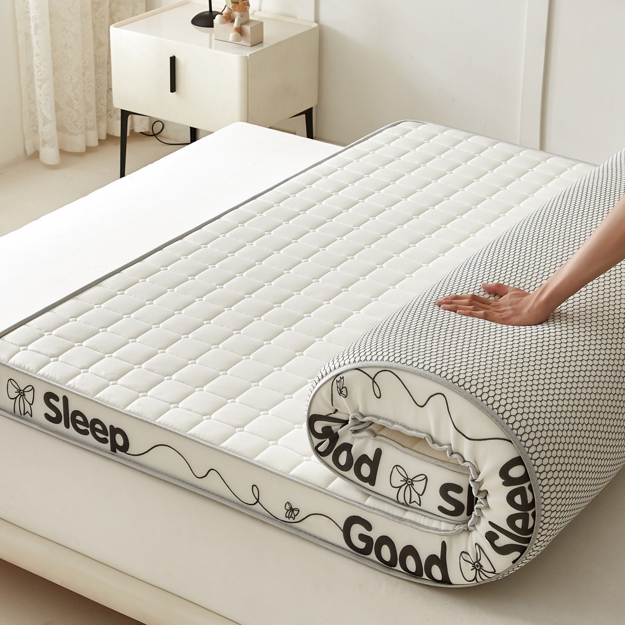 91家纺网 家纺一手货源 找家纺 元昊床垫 2025新款立体针织乳胶记忆海绵床垫 蝴蝶结-向往白