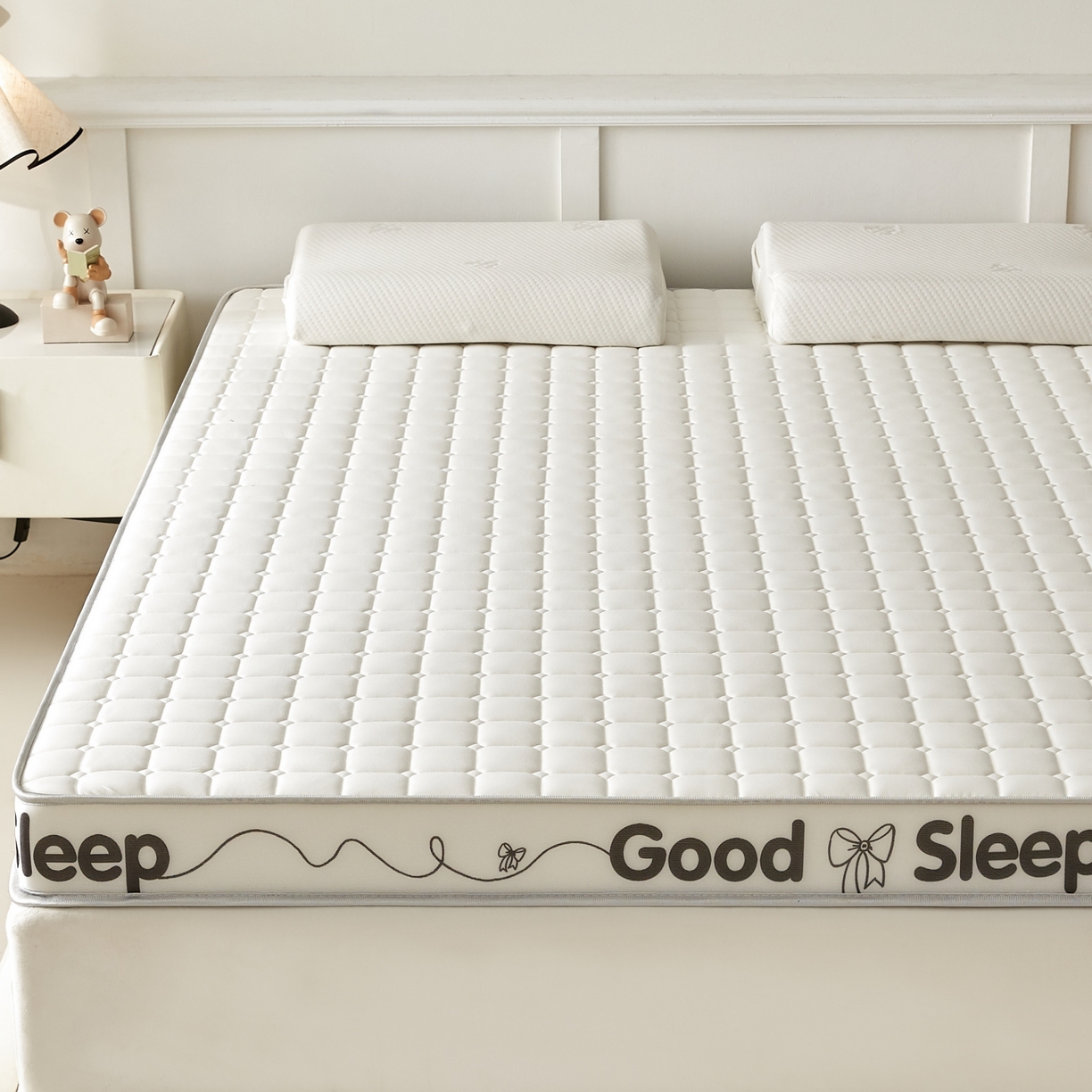 91家纺网 家纺一手货源 找家纺 元昊床垫 2025新款立体针织乳胶记忆海绵床垫 蝴蝶结-向往白