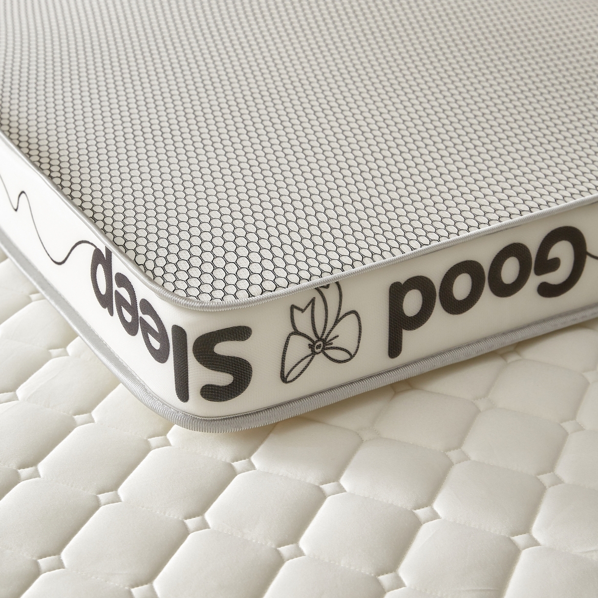 91家纺网 家纺一手货源 找家纺 元昊床垫 2025新款立体针织乳胶记忆海绵床垫 蝴蝶结-向往白