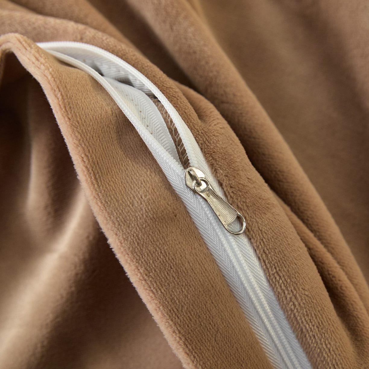 91家纺网 家纺一手货源 找家纺 如一 2025新款水晶绒刺绣四件套 银杏-奶白咖