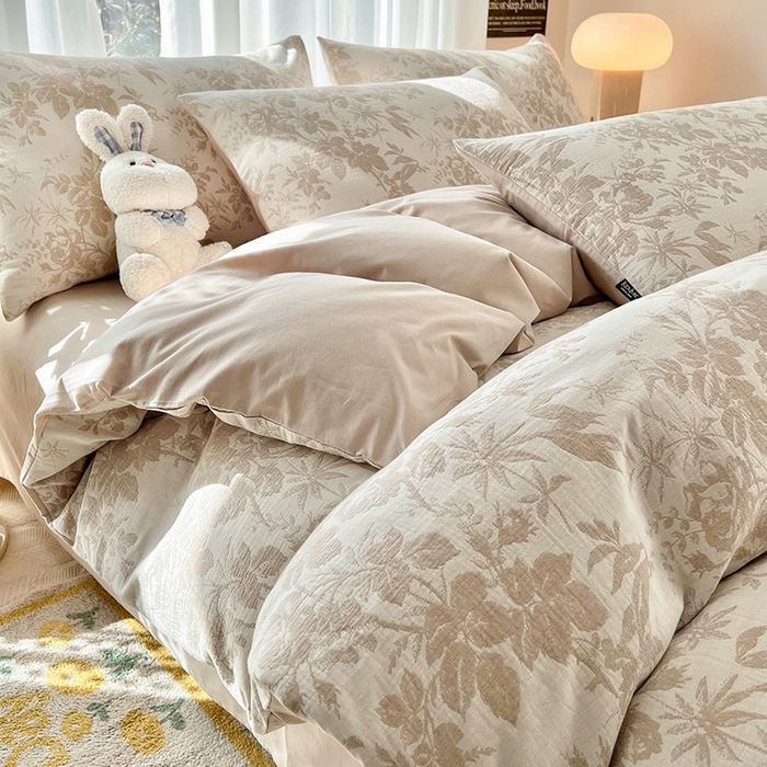 91家纺网 家纺一手货源 找家纺 宜代光年 2025新款三层纱60s水洗棉提花系列四件套 繁花-咖